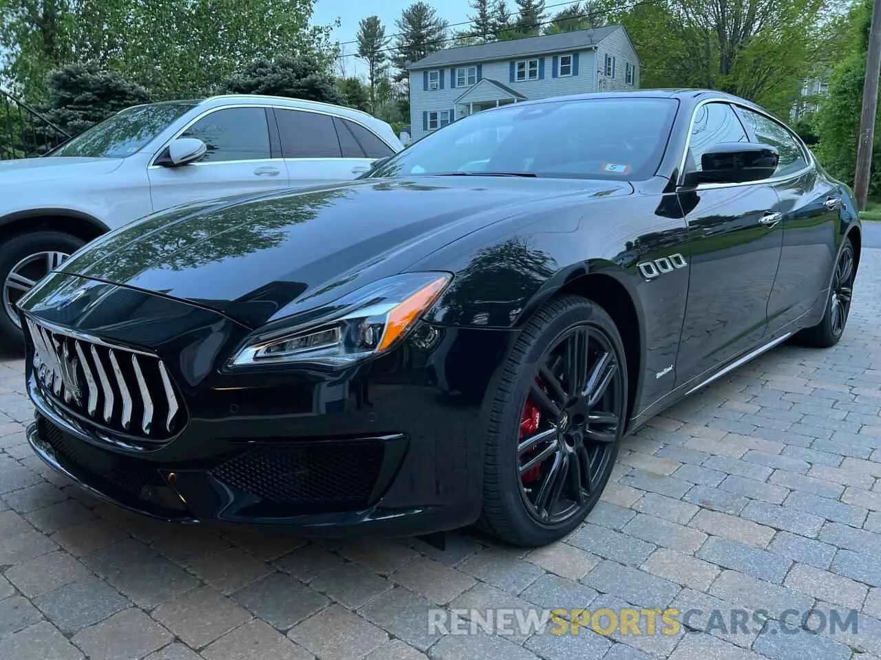 2 fotografías del automóvil dañado ZAM56YRS3K1332465 MASERATI QUATTROPOR 2019