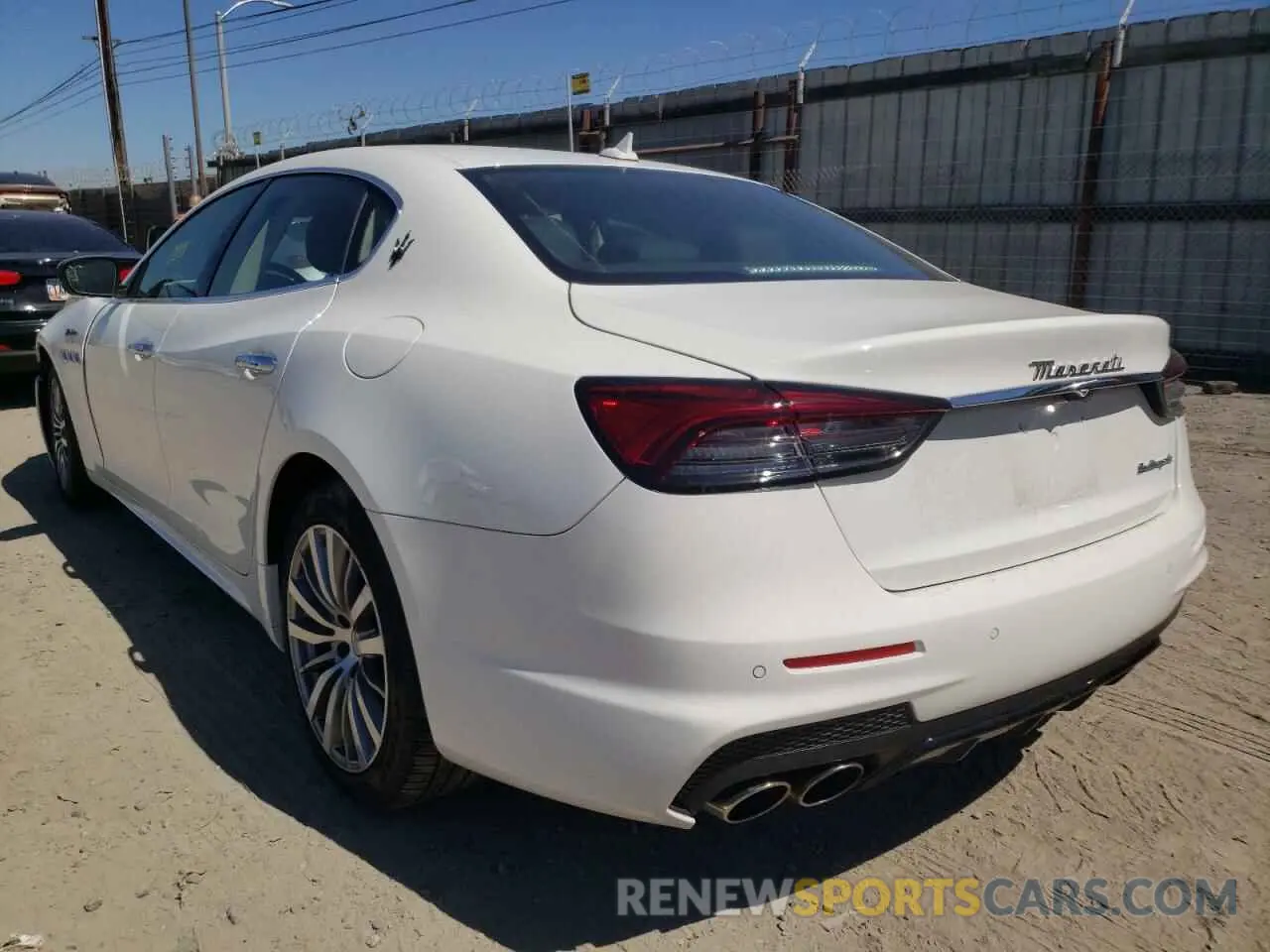 3 fotografías del automóvil dañado ZAM56YPM1N1388428 MASERATI QUATTROPOR 2022