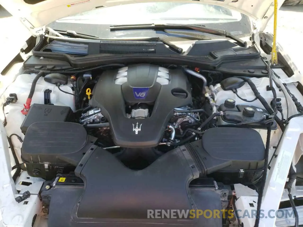 7 fotografías del automóvil dañado ZAM56YPM1N1388428 MASERATI QUATTROPOR 2022