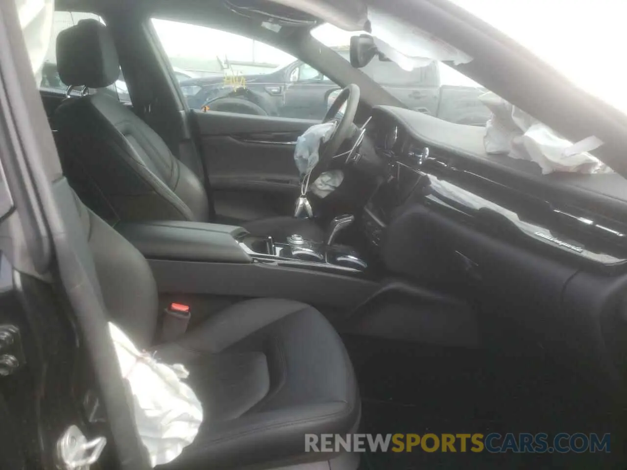 5 fotografías del automóvil dañado ZAM56YRM6N1388390 MASERATI QUATTROPOR 2022