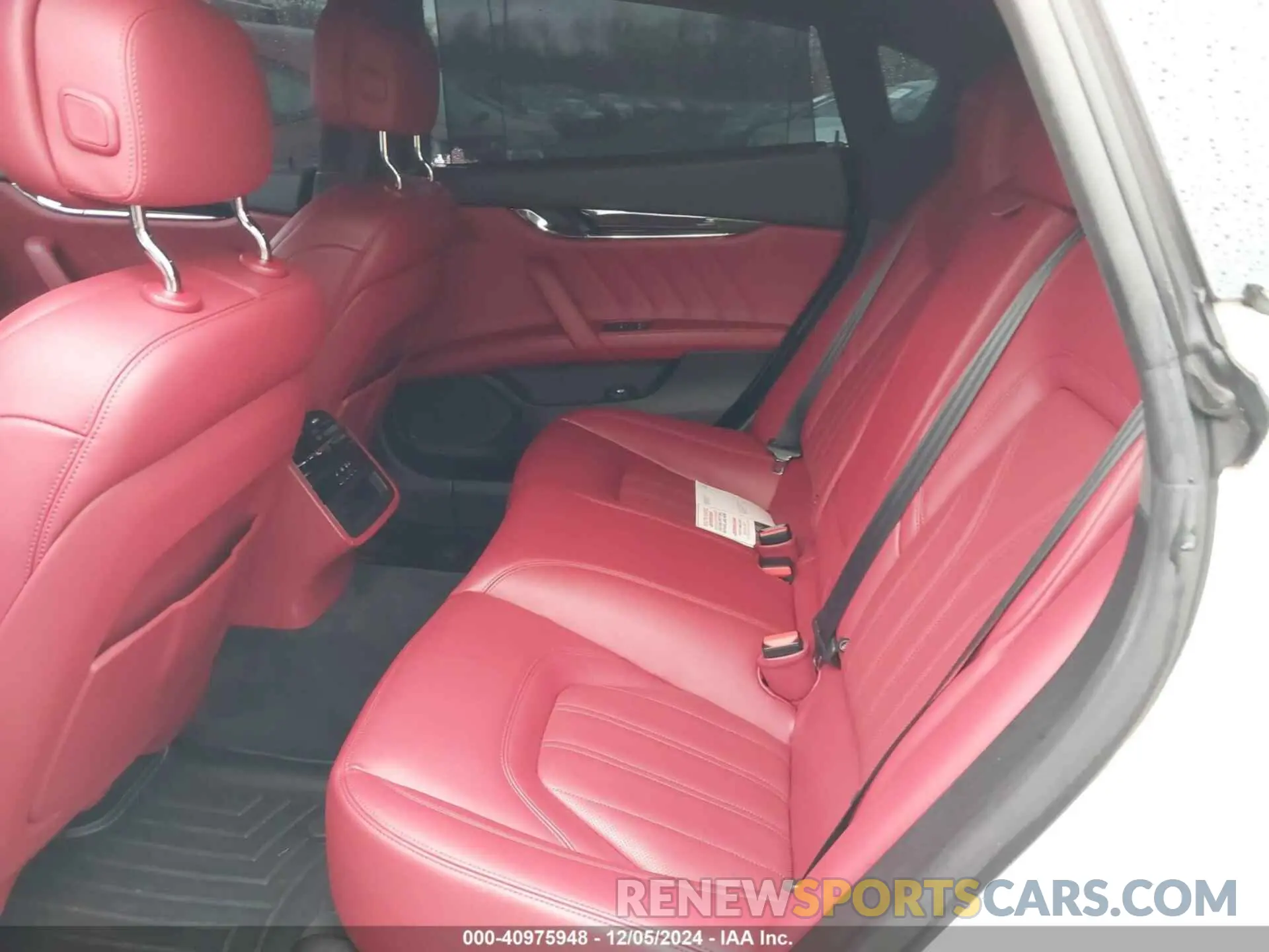 8 fotografías del automóvil dañado ZAM56YRA8K1314308 MASERATI QUATTROPORTE 2019