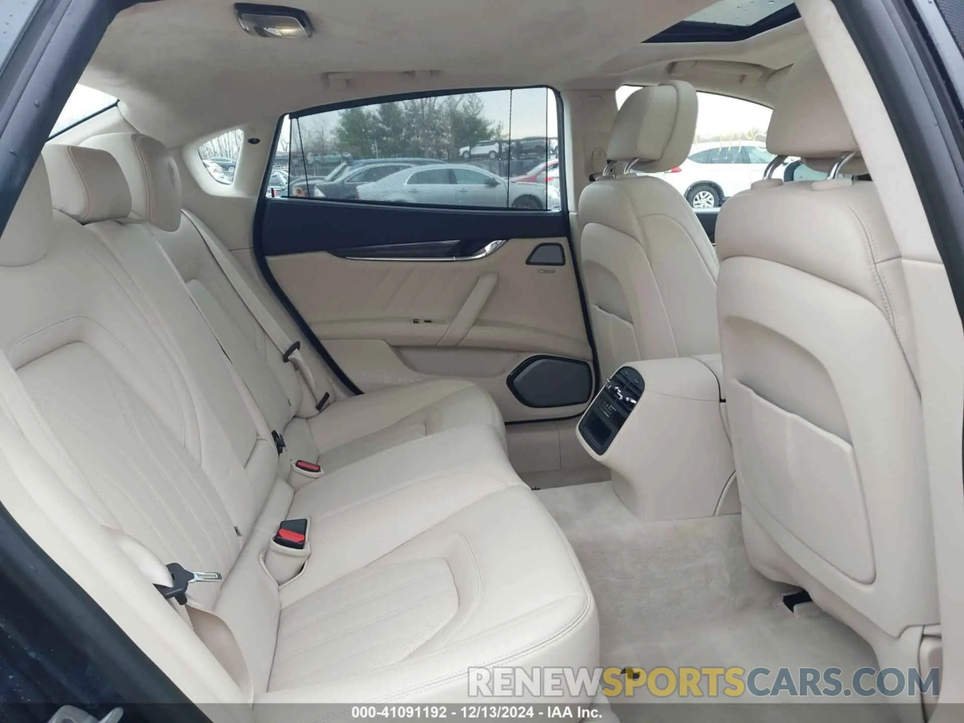 8 fotografías del automóvil dañado ZAM56YRL8K1323981 MASERATI QUATTROPORTE 2019