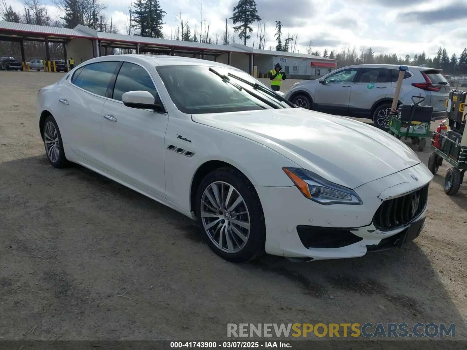 1 fotografías del automóvil dañado ZAM56YRM2N1388371 MASERATI QUATTROPORTE 2022