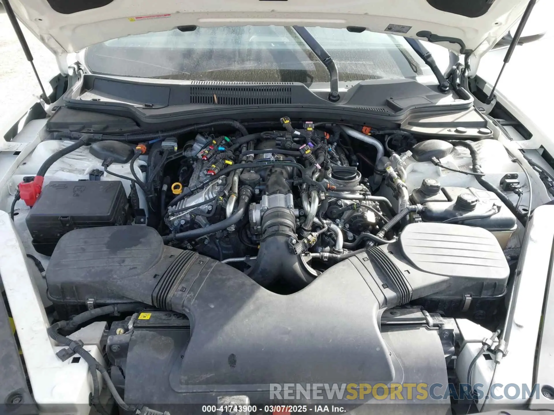 10 fotografías del automóvil dañado ZAM56YRM2N1388371 MASERATI QUATTROPORTE 2022