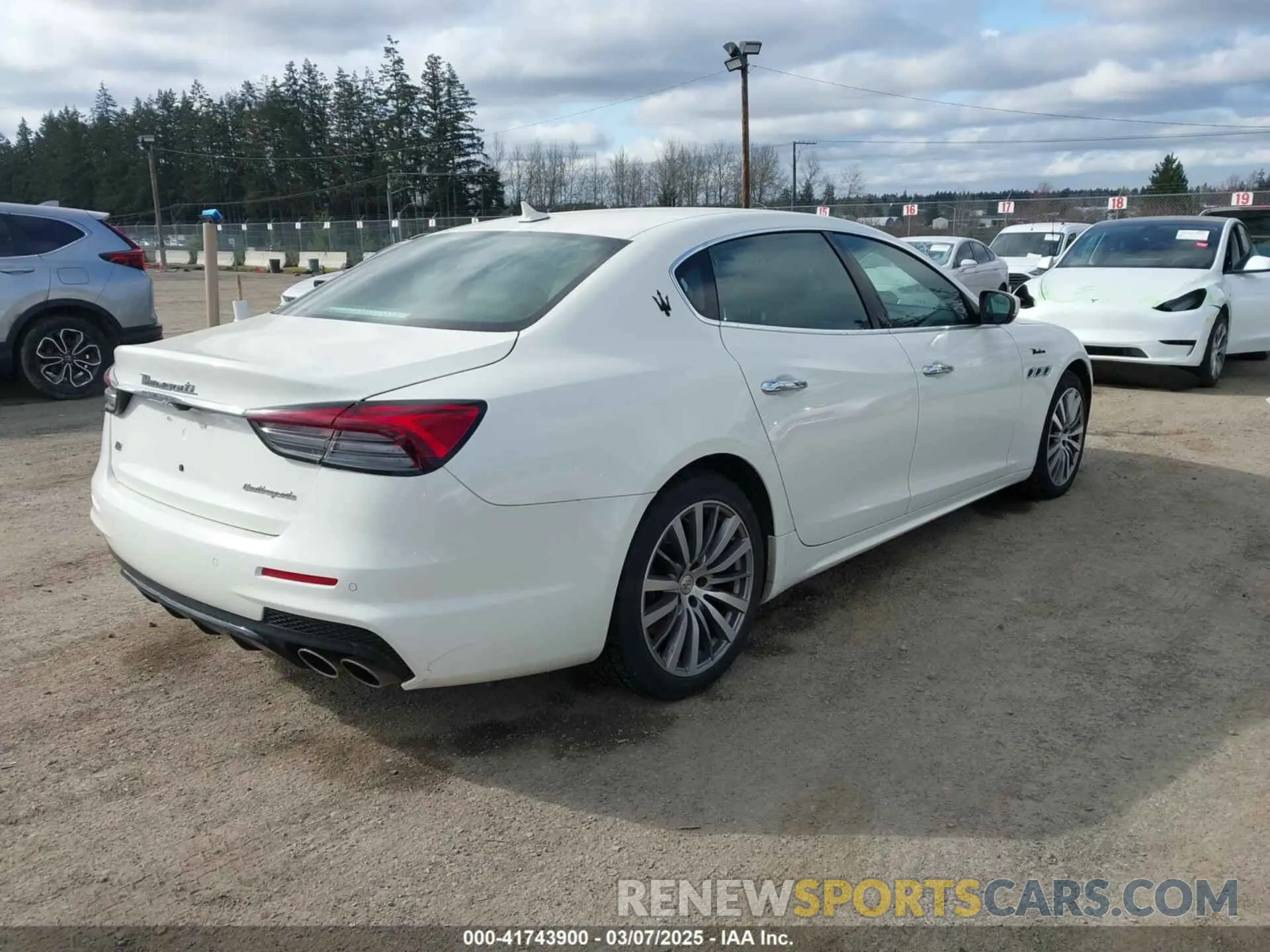 4 fotografías del automóvil dañado ZAM56YRM2N1388371 MASERATI QUATTROPORTE 2022