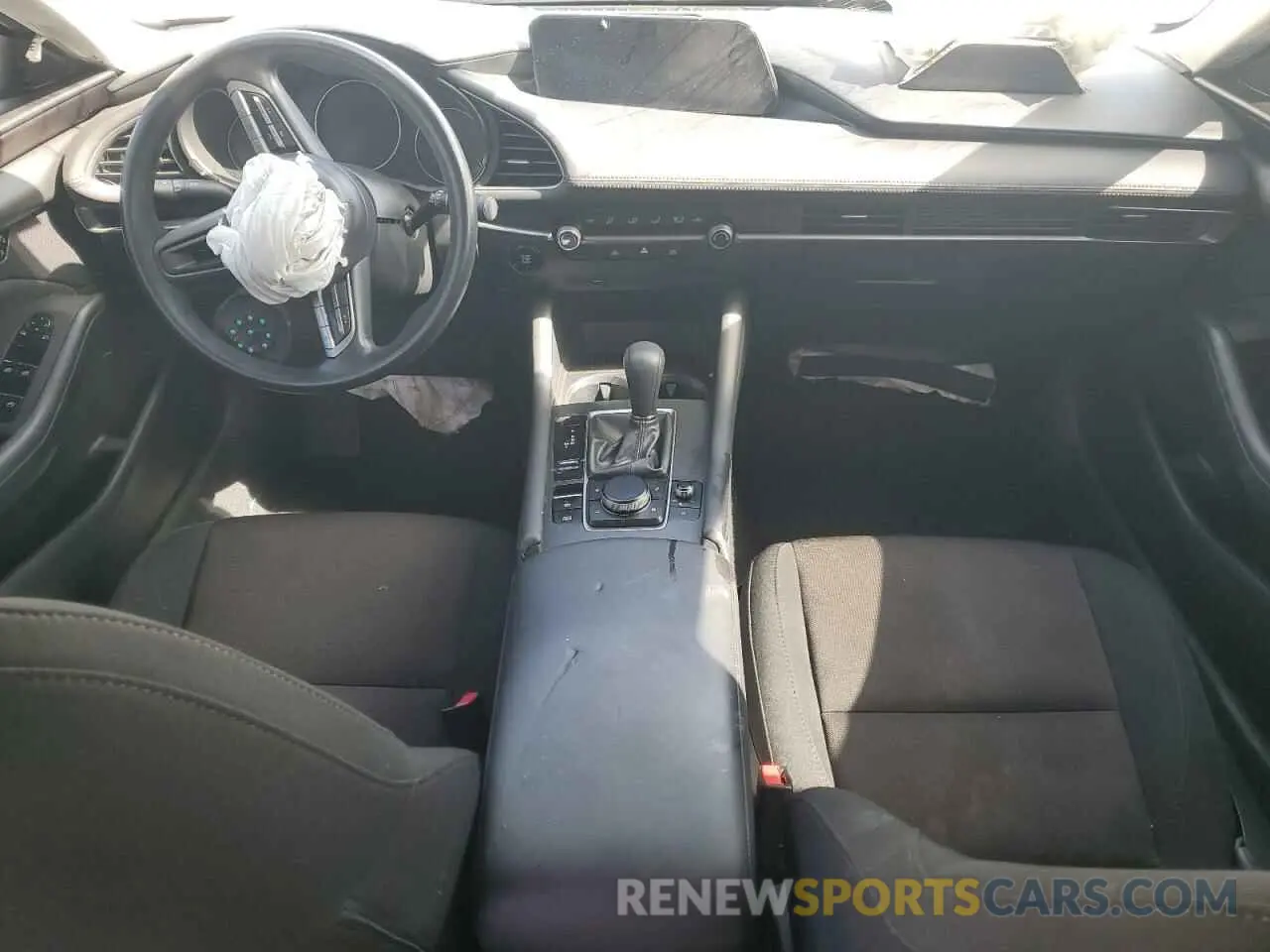 8 fotografías del automóvil dañado 3MZBPABL4KM112377 MAZDA 3 2019
