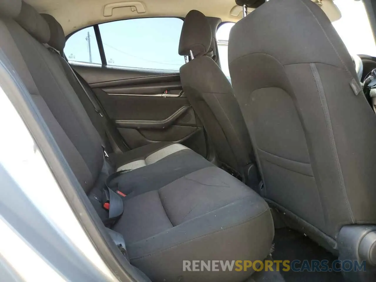 10 fotografías del automóvil dañado 3MZBPABL8KM112754 MAZDA 3 2019