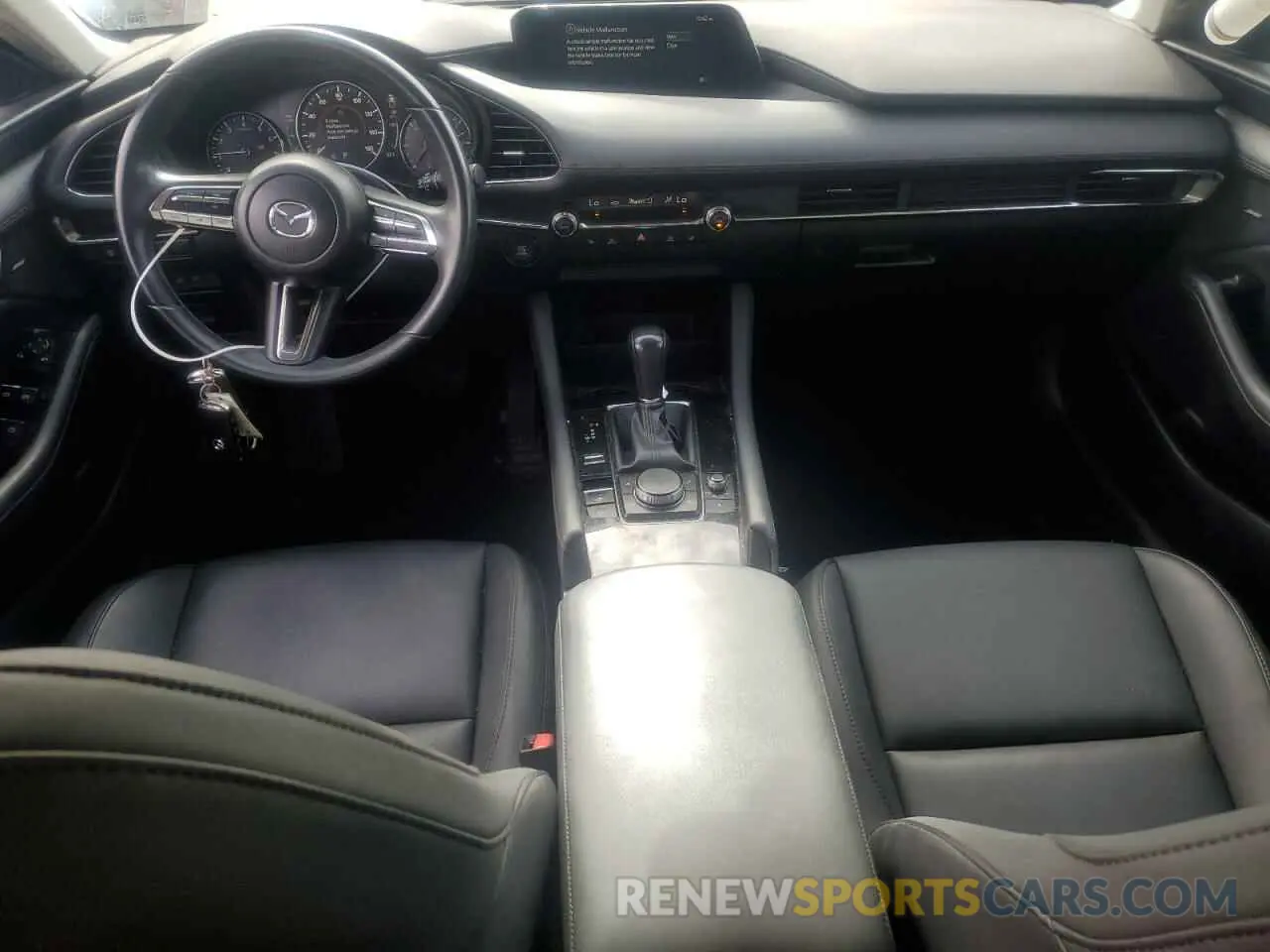8 fotografías del automóvil dañado 3MZBPADL1KM108073 MAZDA 3 2019