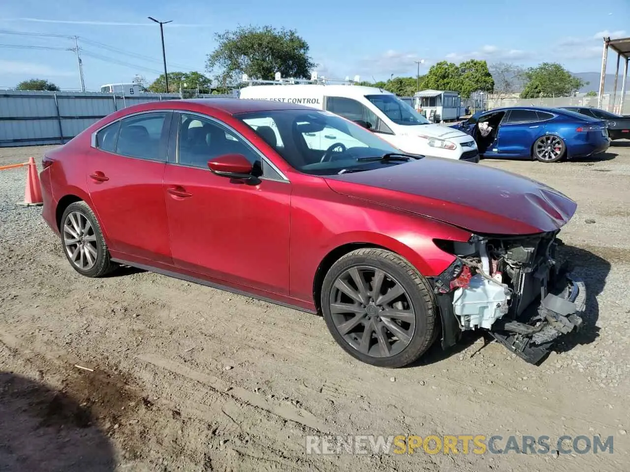4 fotografías del automóvil dañado 3MZBPADL5KM112305 MAZDA 3 2019