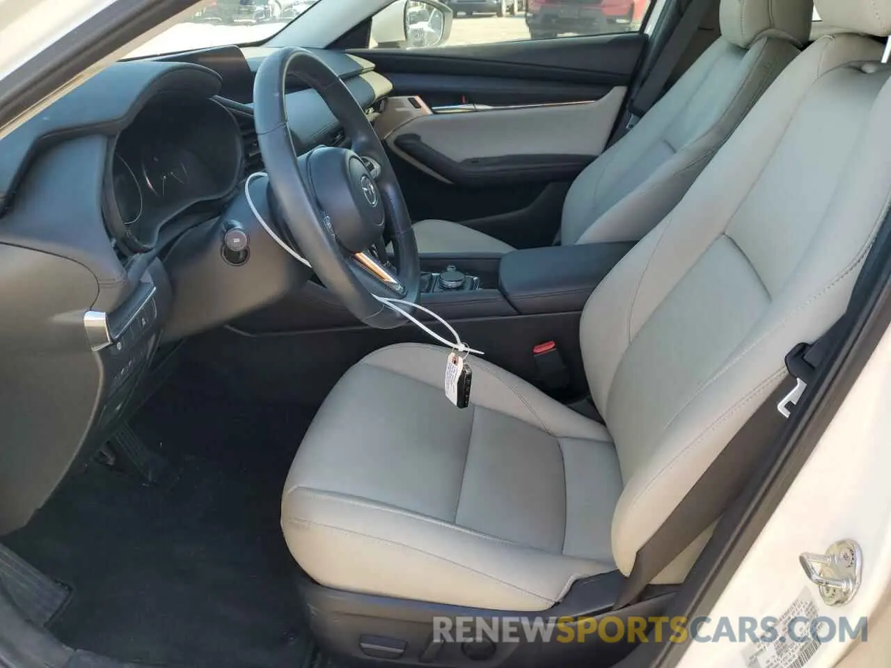 7 fotografías del automóvil dañado 3MZBPADL9KM105583 MAZDA 3 2019