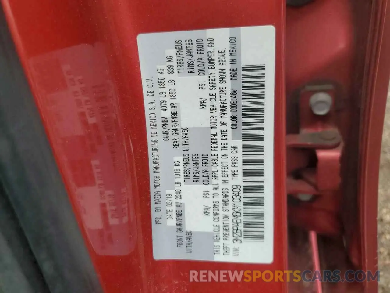 13 fotografías del automóvil dañado 3MZBPAEM6KM103409 MAZDA 3 2019