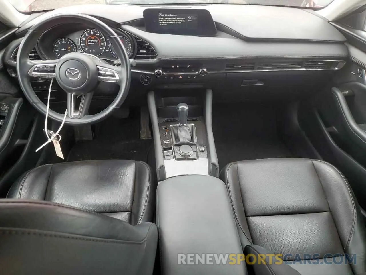 8 fotografías del automóvil dañado 3MZBPAEM6KM103409 MAZDA 3 2019