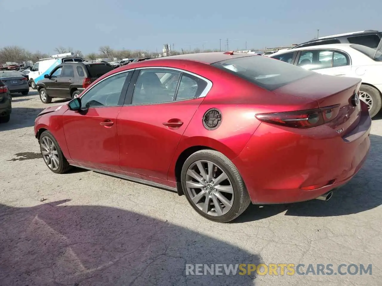 2 fotografías del automóvil dañado 3MZBPAEM6KM103443 MAZDA 3 2019