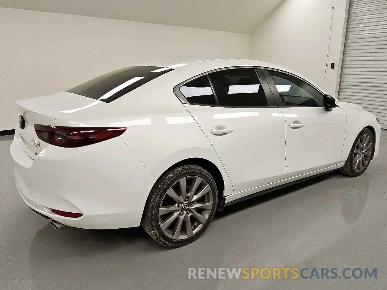 3 fotografías del automóvil dañado JM1BPACL4K1110496 MAZDA 3 2019