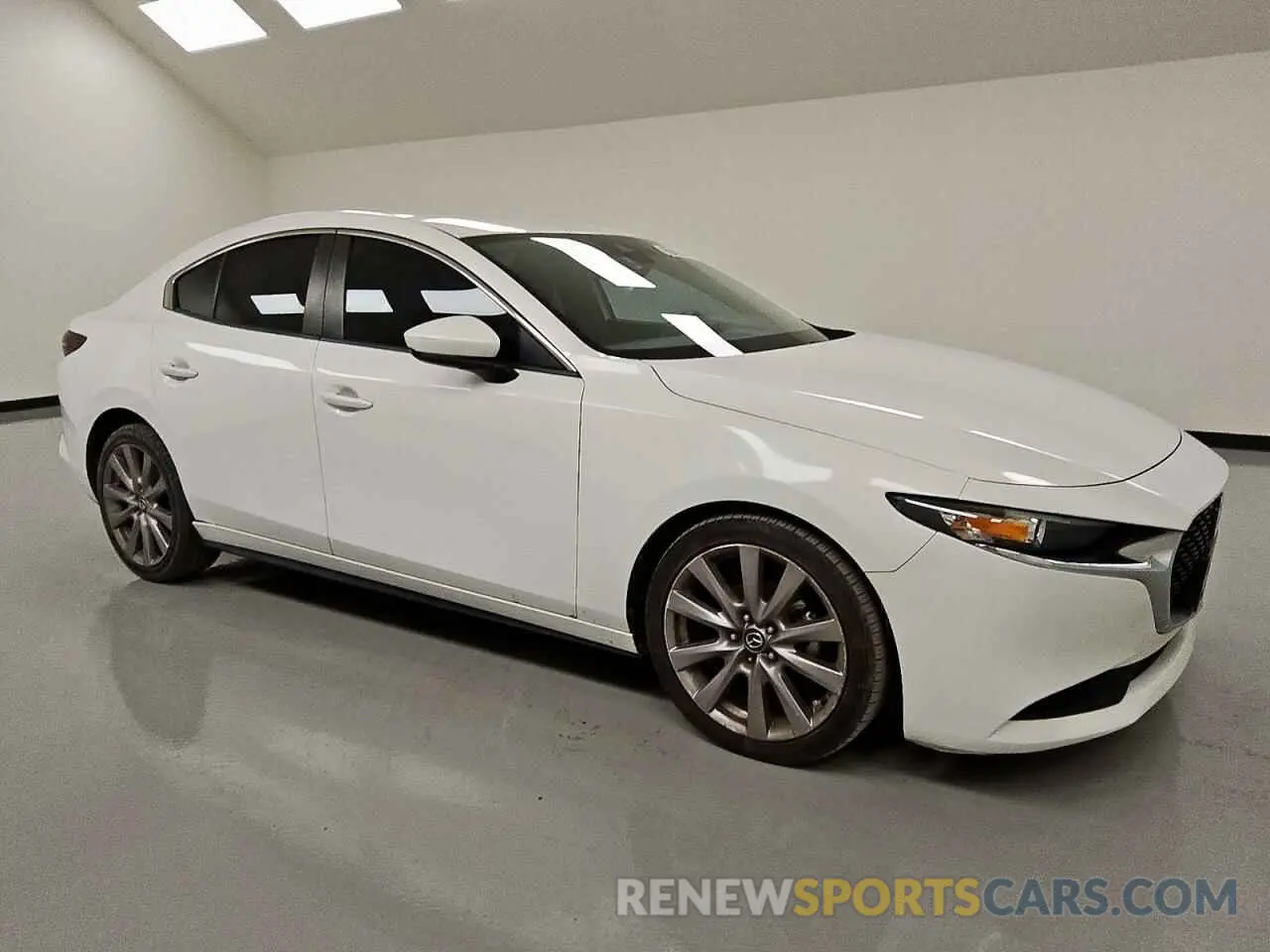 4 fotografías del automóvil dañado JM1BPACL4K1110496 MAZDA 3 2019