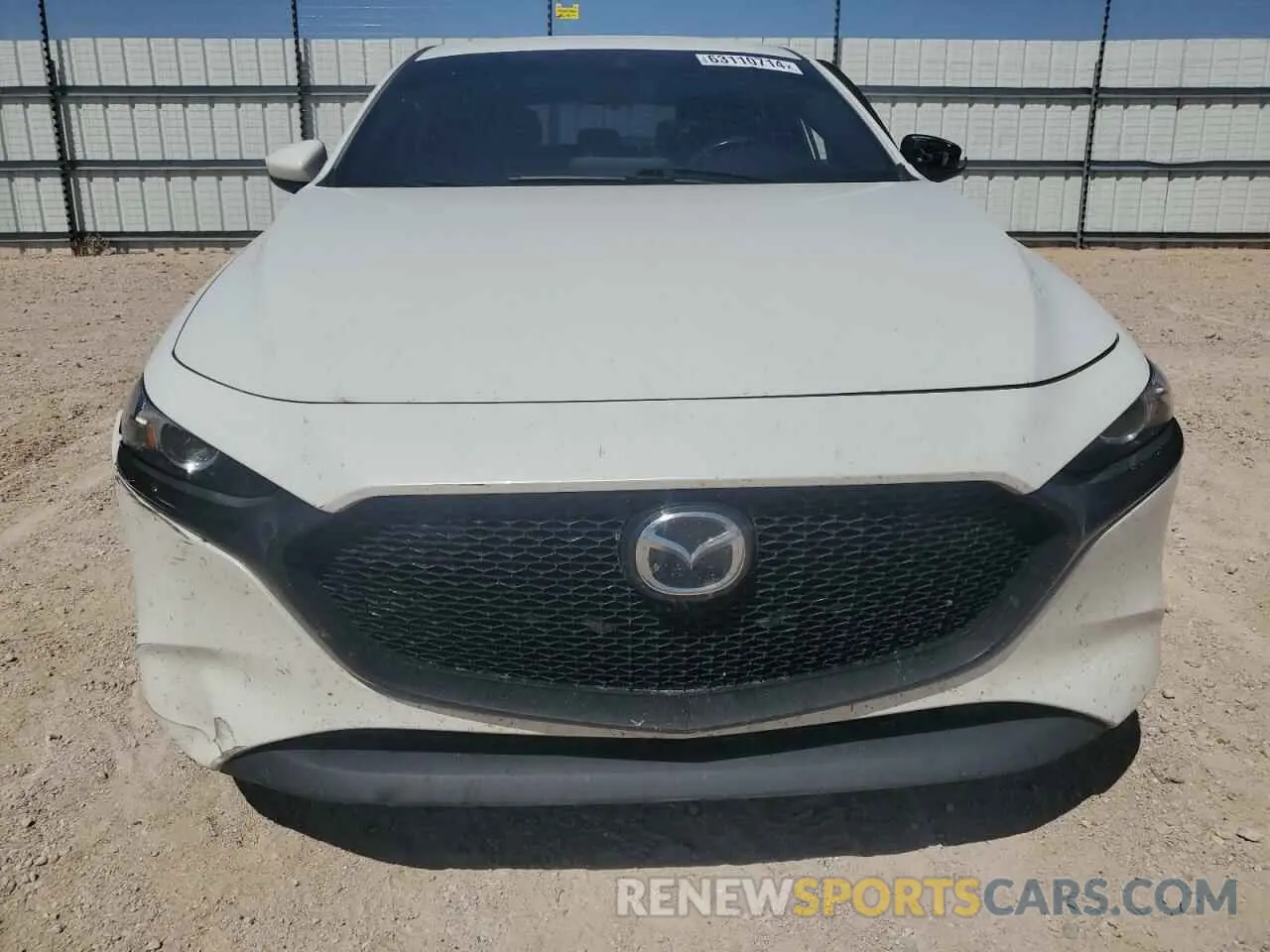 5 fotografías del automóvil dañado JM1BPAJM1K1132824 MAZDA 3 2019