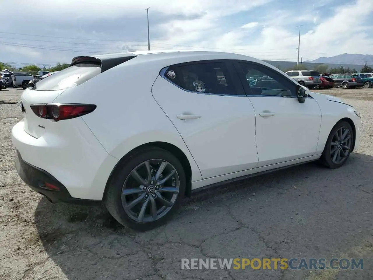 3 fotografías del automóvil dañado JM1BPAMM2K1118054 MAZDA 3 2019