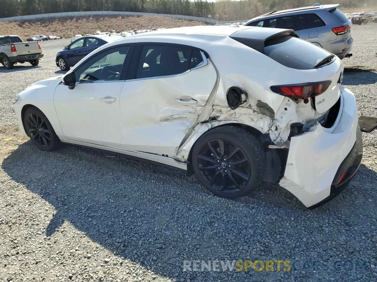 2 fotografías del automóvil dañado JM1BPANM1K1115306 MAZDA 3 2019