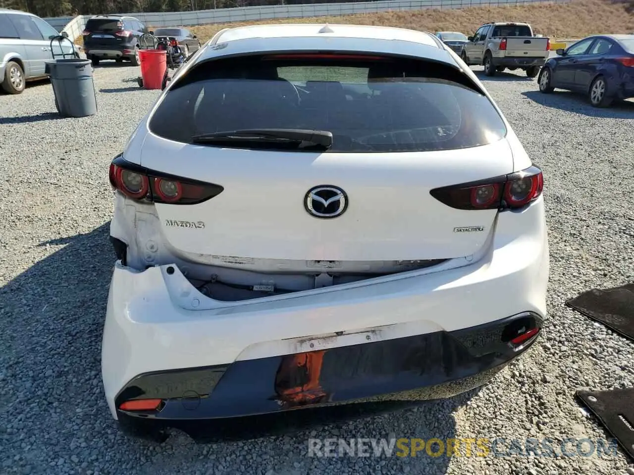 6 fotografías del automóvil dañado JM1BPANM1K1115306 MAZDA 3 2019
