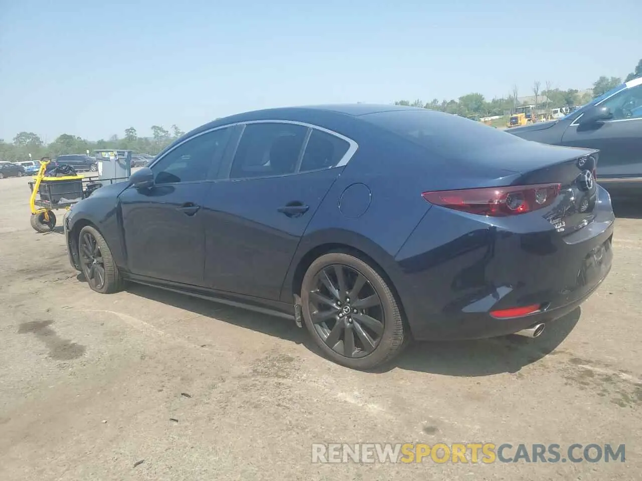 2 fotografías del automóvil dañado JM1BPBAMXK1115025 MAZDA 3 2019