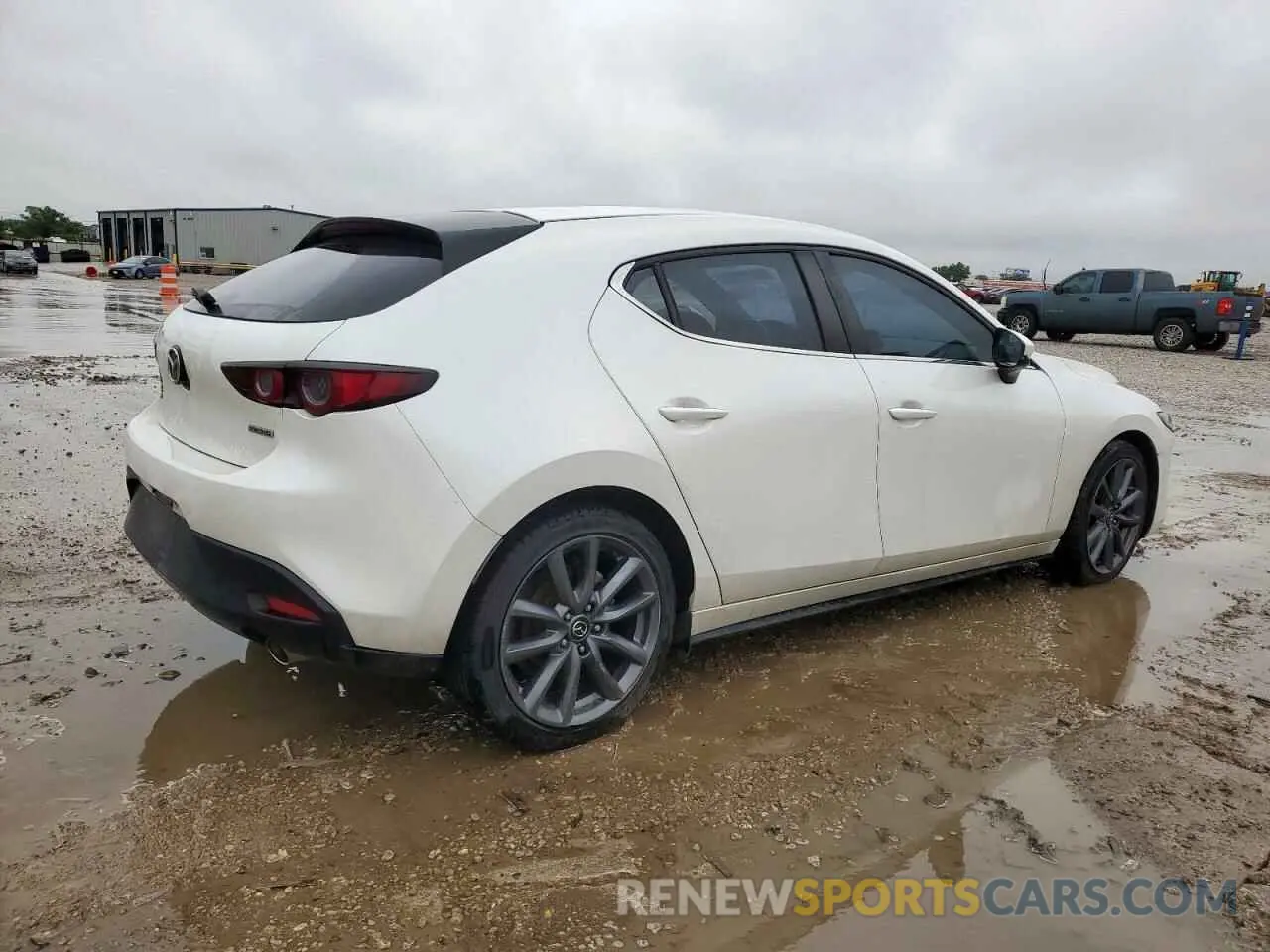 3 fotografías del automóvil dañado JM1BPBJM2K1136404 MAZDA 3 2019