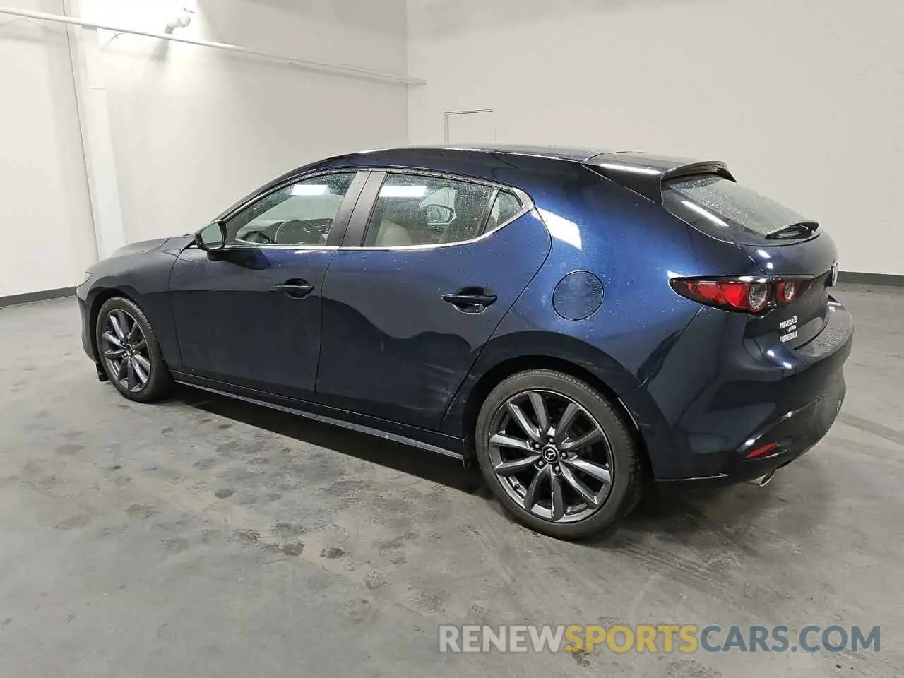2 fotografías del automóvil dañado JM1BPBJMXK1131550 MAZDA 3 2019