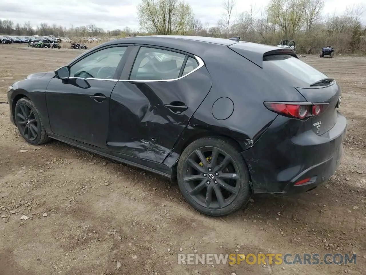 2 fotografías del automóvil dañado JM1BPBMM4K1142894 MAZDA 3 2019