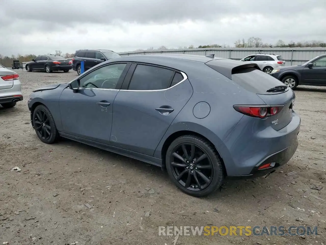 2 fotografías del automóvil dañado JM1BPBNM0K1135603 MAZDA 3 2019