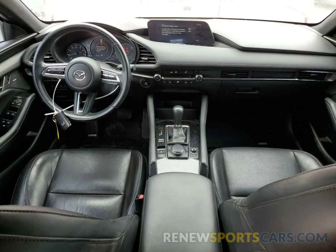 8 fotografías del automóvil dañado JM1BPBNM9K1124082 MAZDA 3 2019