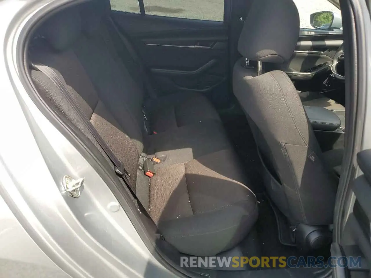 10 fotografías del automóvil dañado 3MZBPABL2LM130586 MAZDA 3 2020