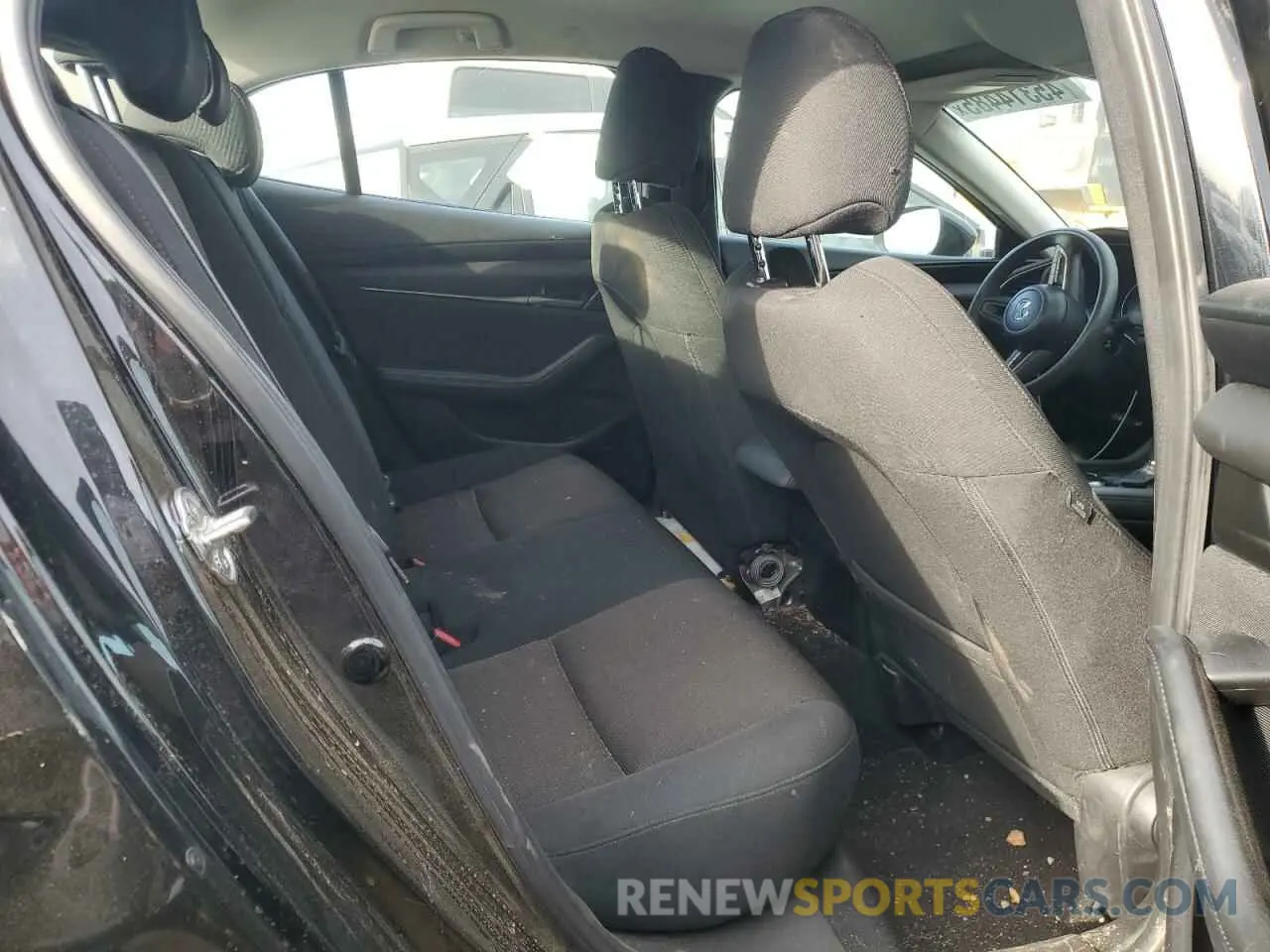 10 fotografías del automóvil dañado 3MZBPABL8LM132472 MAZDA 3 2020