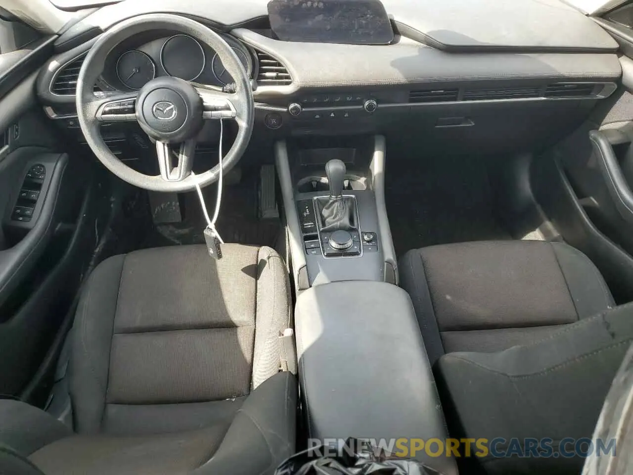 8 fotografías del automóvil dañado 3MZBPABL9LM137373 MAZDA 3 2020