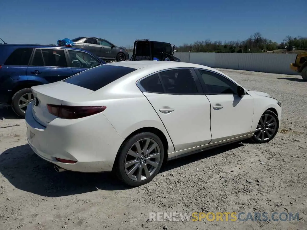 3 fotografías del automóvil dañado 3MZBPACL1LM132652 MAZDA 3 2020