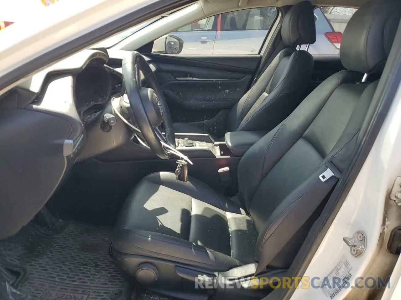 7 fotografías del automóvil dañado 3MZBPACL1LM132652 MAZDA 3 2020