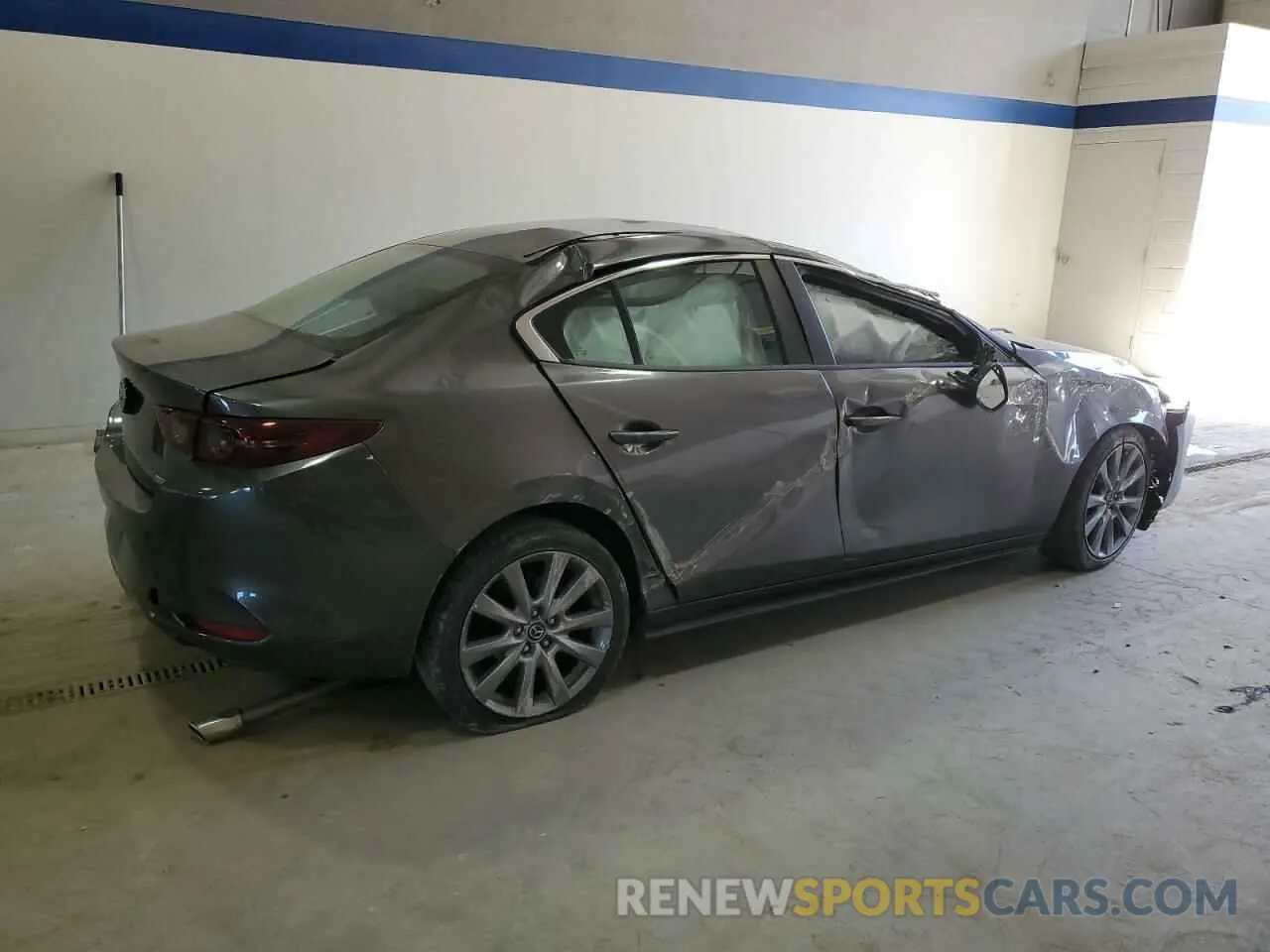 3 fotografías del automóvil dañado 3MZBPACL2LM131820 MAZDA 3 2020