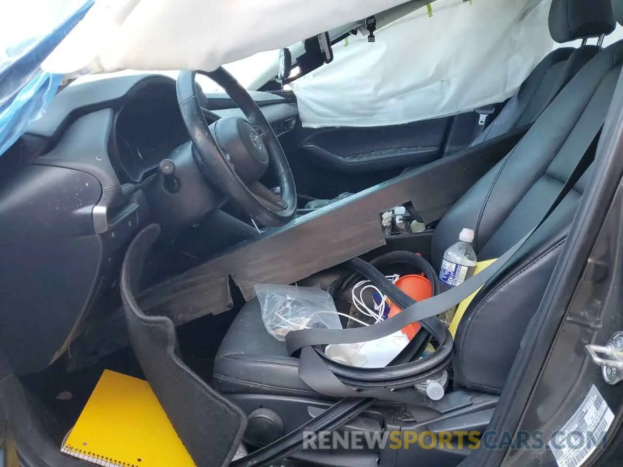 7 fotografías del automóvil dañado 3MZBPACL2LM131820 MAZDA 3 2020