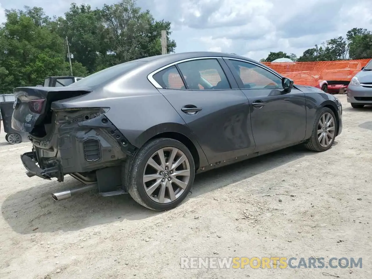 3 fotografías del automóvil dañado 3MZBPACL3LM127114 MAZDA 3 2020