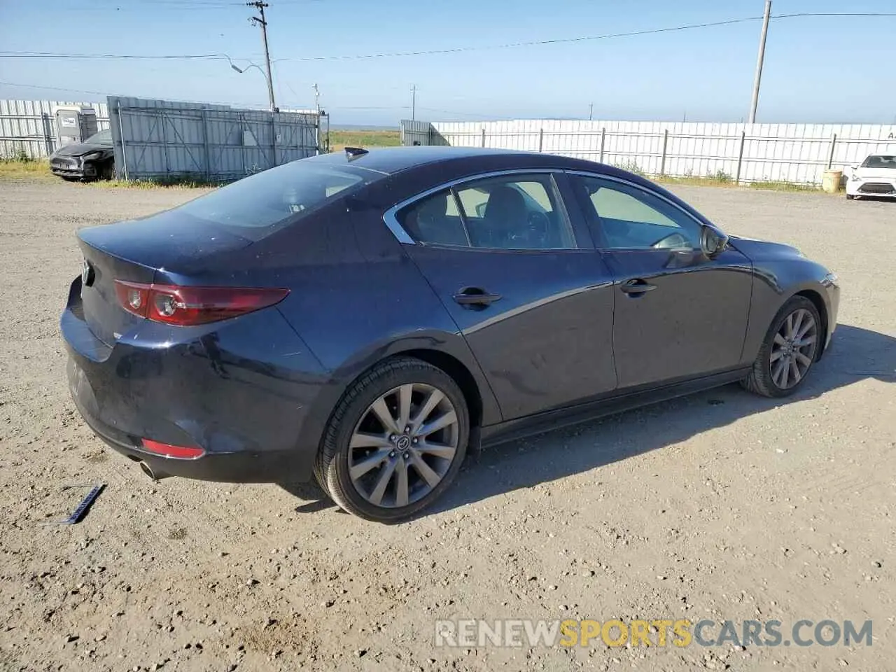 3 fotografías del automóvil dañado 3MZBPADL2LM118323 MAZDA 3 2020