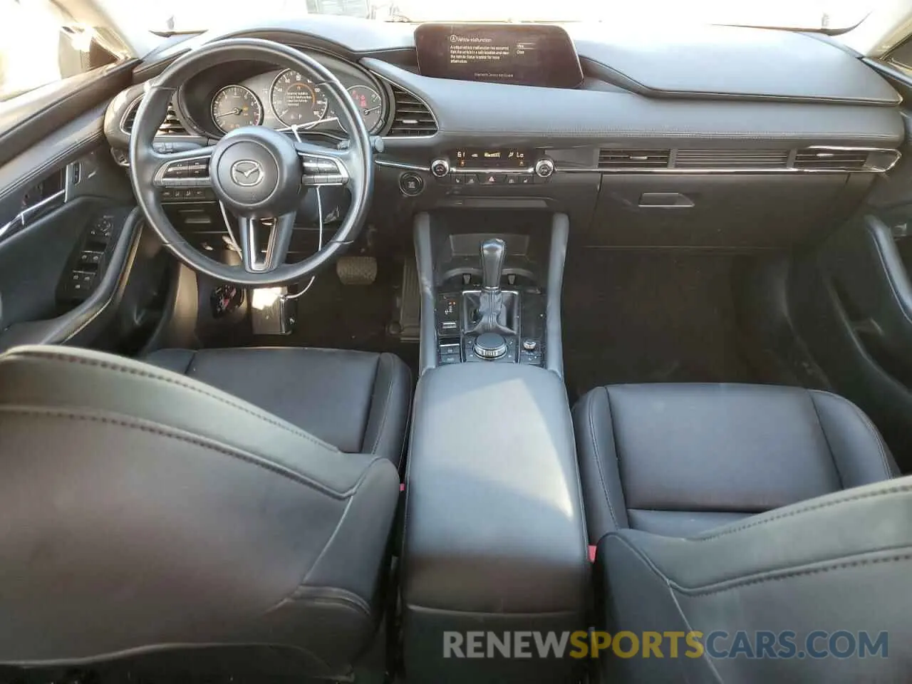 8 fotografías del automóvil dañado 3MZBPADL2LM118323 MAZDA 3 2020