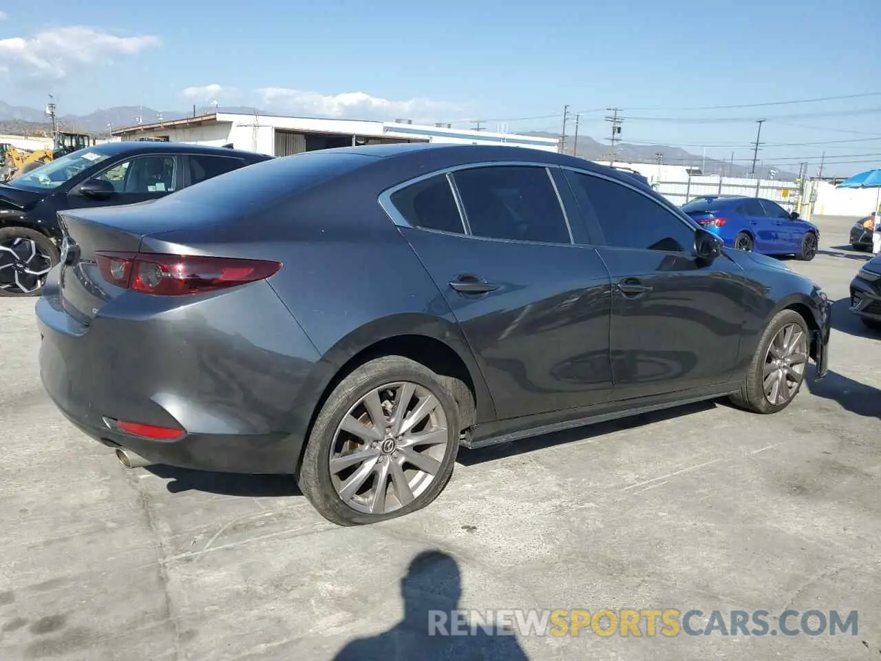 3 fotografías del automóvil dañado JM1BPACL6L1170703 MAZDA 3 2020