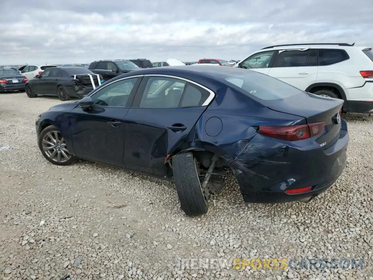 2 fotografías del automóvil dañado JM1BPACL7L1173223 MAZDA 3 2020