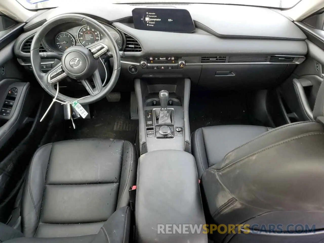 8 fotografías del automóvil dañado JM1BPACL7L1173223 MAZDA 3 2020