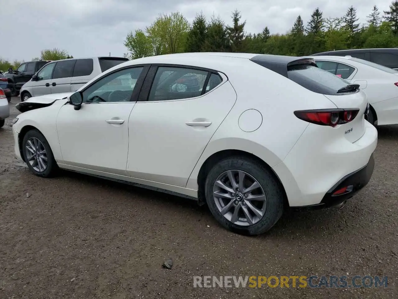 2 fotografías del automóvil dañado JM1BPAK71L1160827 MAZDA 3 2020
