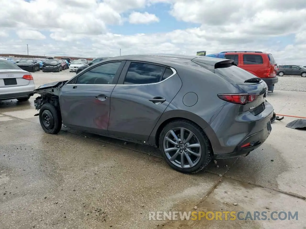 2 fotografías del automóvil dañado JM1BPALM3L1161384 MAZDA 3 2020