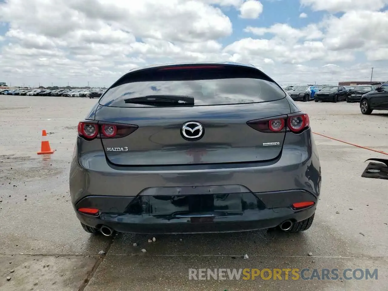 6 fotografías del automóvil dañado JM1BPALM3L1161384 MAZDA 3 2020