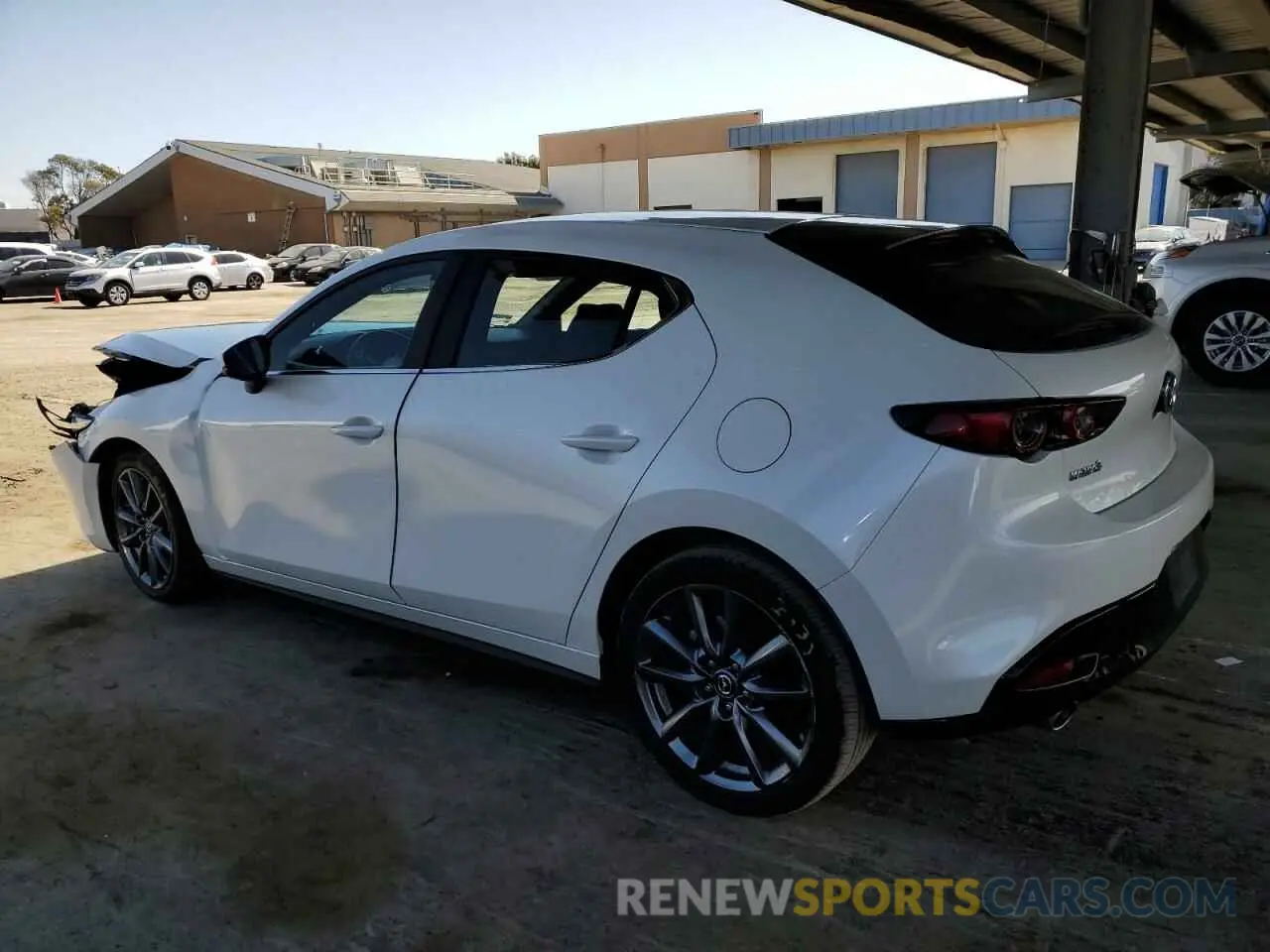 2 fotografías del automóvil dañado JM1BPALM8L1161025 MAZDA 3 2020