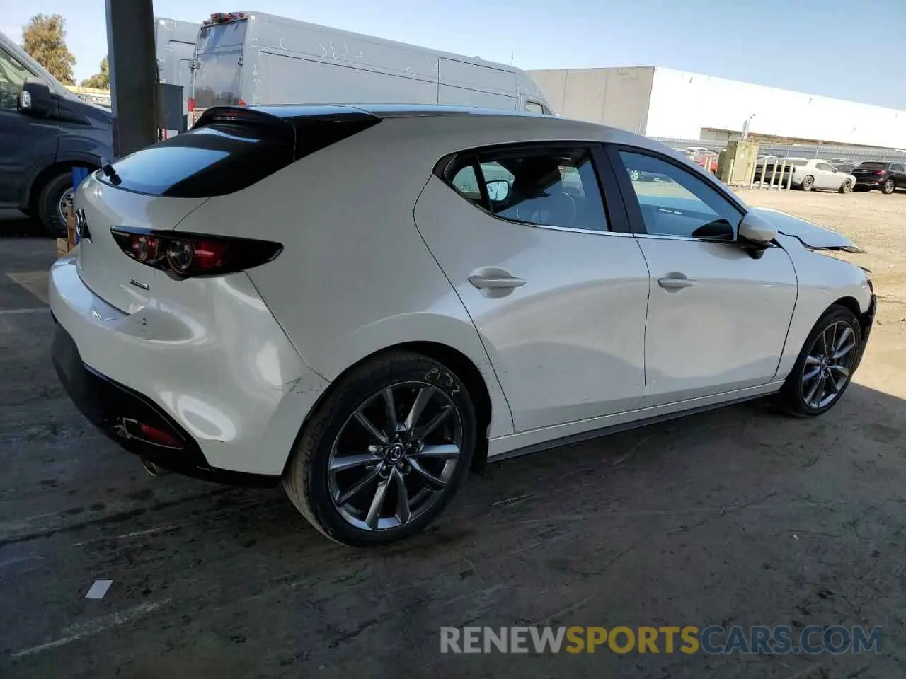 3 fotografías del automóvil dañado JM1BPALM8L1161025 MAZDA 3 2020