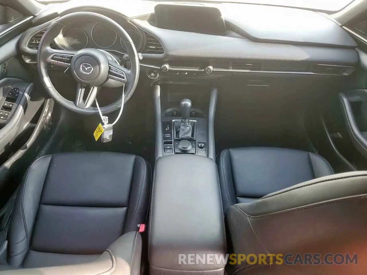 8 fotografías del automóvil dañado JM1BPALM8L1174521 MAZDA 3 2020