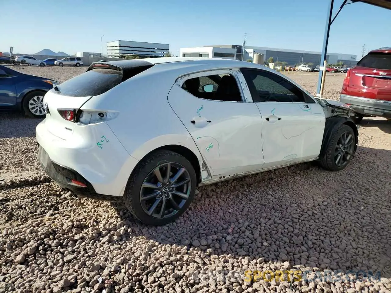 3 fotografías del automóvil dañado JM1BPALMXL1157896 MAZDA 3 2020