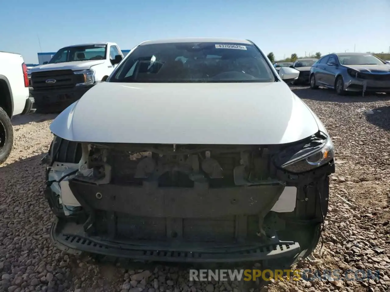 5 fotografías del automóvil dañado JM1BPALMXL1157896 MAZDA 3 2020